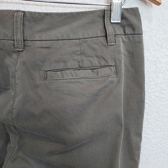 Caslon Khaki Green Capri Pants Size 4 - Picture 9 of 11